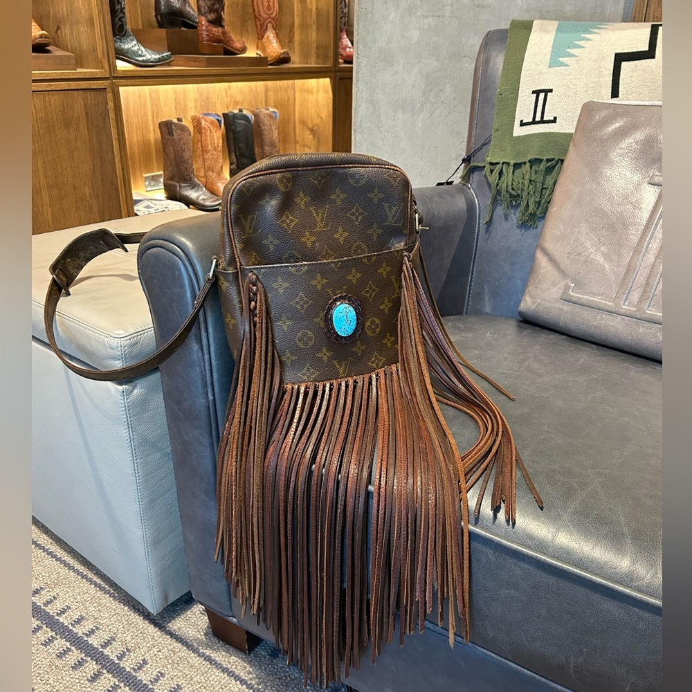 Louis Vuitton fringe boho purse